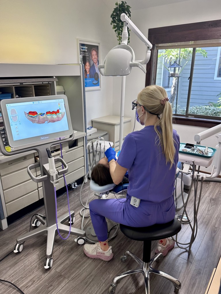 Largo Dentist using dental technology