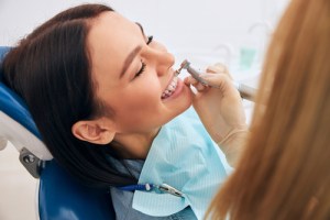 woman smiling after cosmetic dentistry in largo